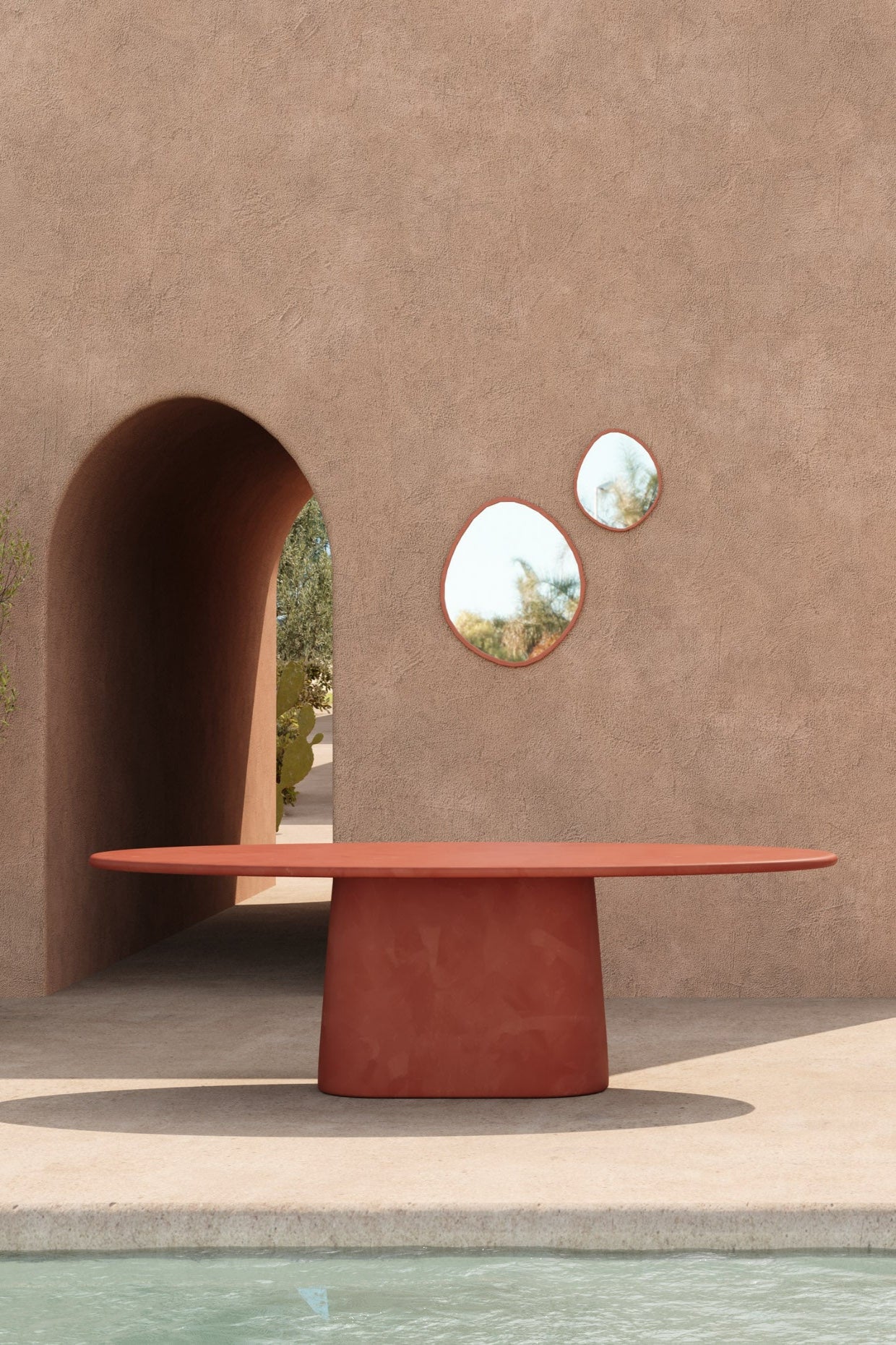 Luna dining table